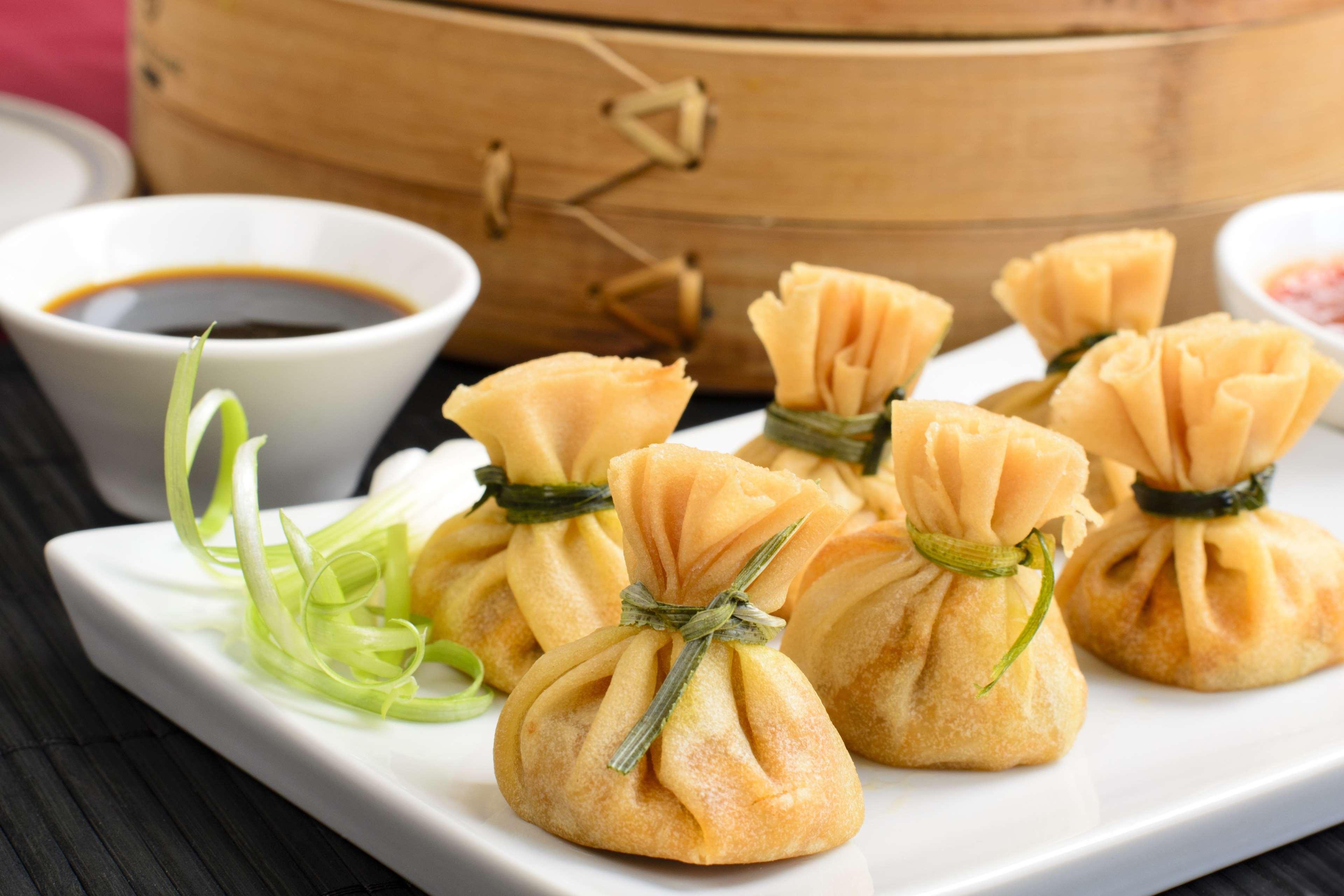 Hilton Mumbai International Airport Hotel Екстер'єр фото A plate of wanton