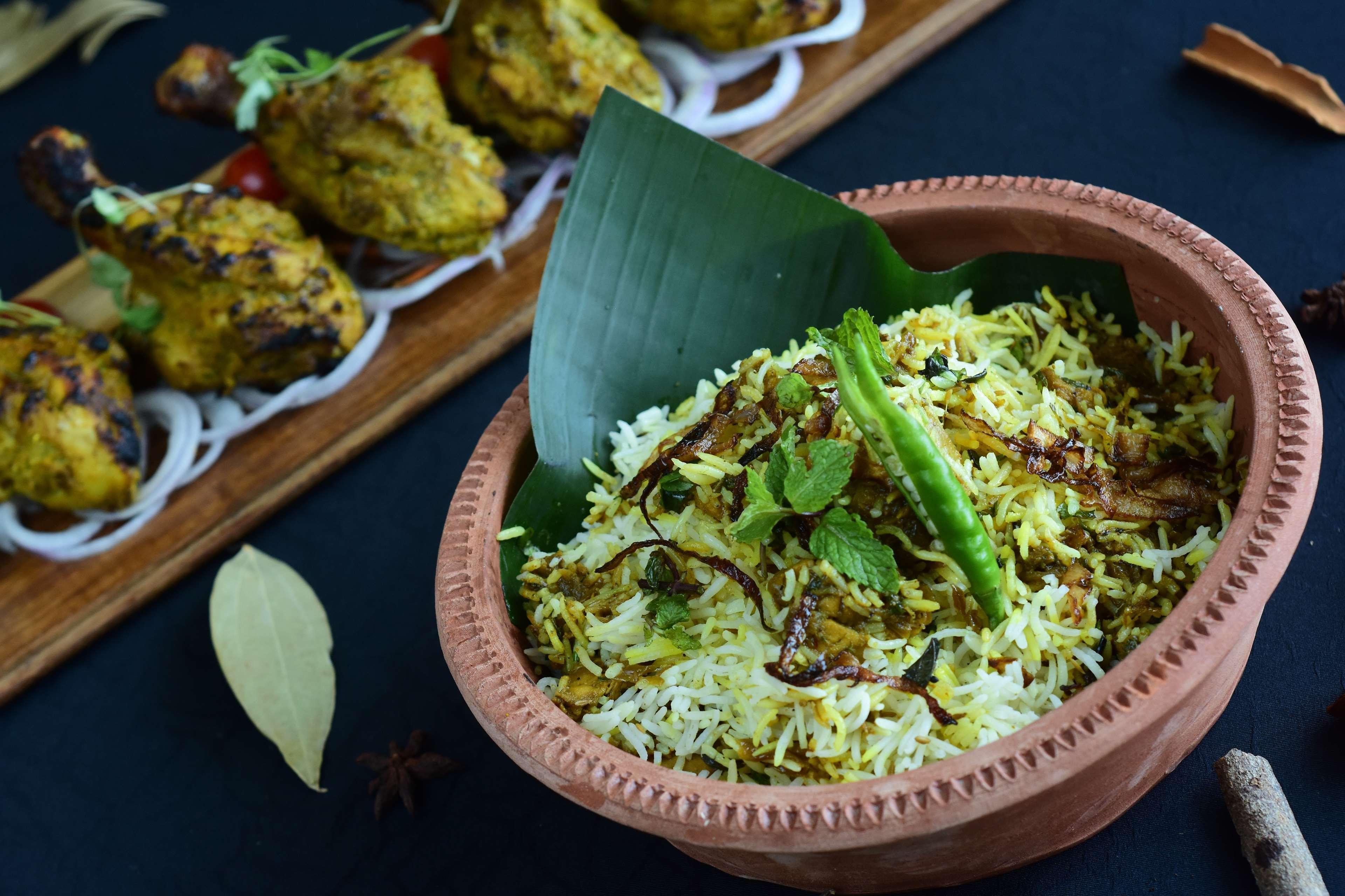 Hilton Mumbai International Airport Hotel Екстер'єр фото Hyderabadi biryani