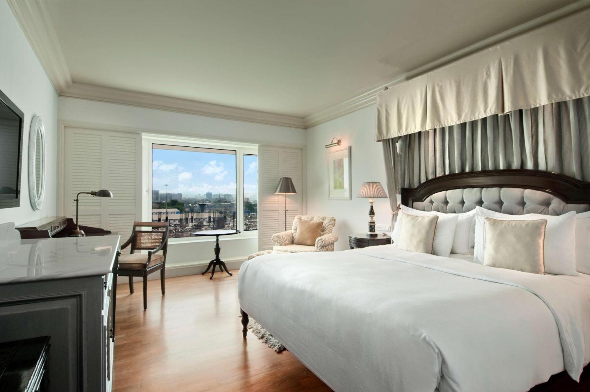 Hilton Mumbai International Airport Hotel Екстер'єр фото A guest room at the Mandarin Oriental Washington DC