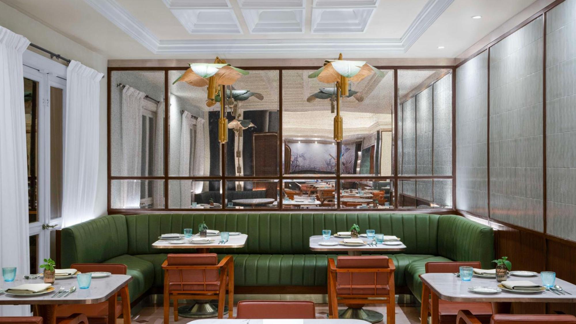 Hilton Mumbai International Airport Hotel Екстер'єр фото The interior of the restaurant